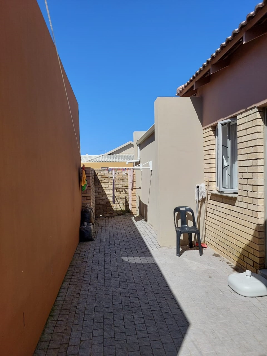 To Let 2 Bedroom Property for Rent in Mooikloof Country Estate Western Cape